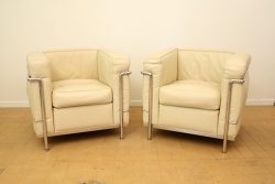 Paar Cassina Le Corbusier LC2 Sessel