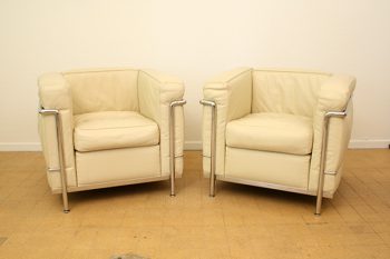 Paar Cassina Le Corbusier LC2 Sessel