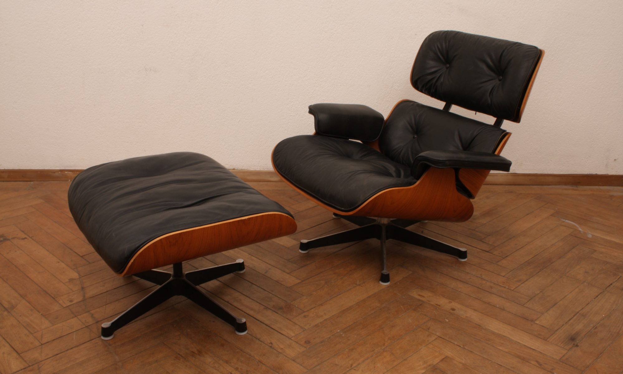Eames lounge Chair